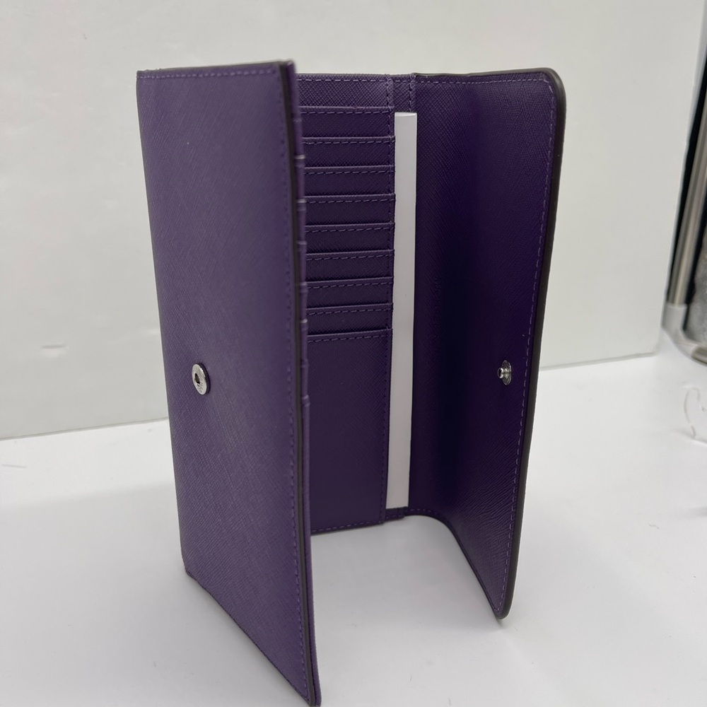 Michael Kors Lg Jet Set Travel Trifold Leather Wallet 
Dark Purple 
NWT - Picture 11 of 16